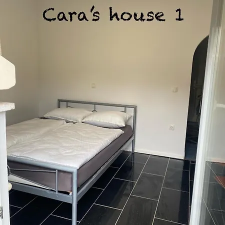 Cara's House Apartmán *