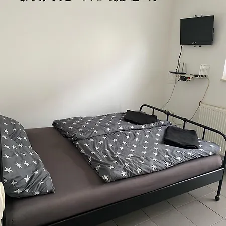 Cara's House דירה